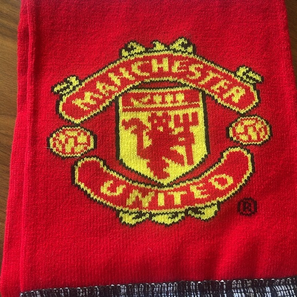 NWT Soft Knit Manchester United FC Scarf - Picture 3 of 5